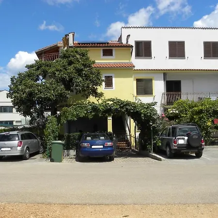 Apartments Zonta 800 M From Beach Rovinj Exterior photo
