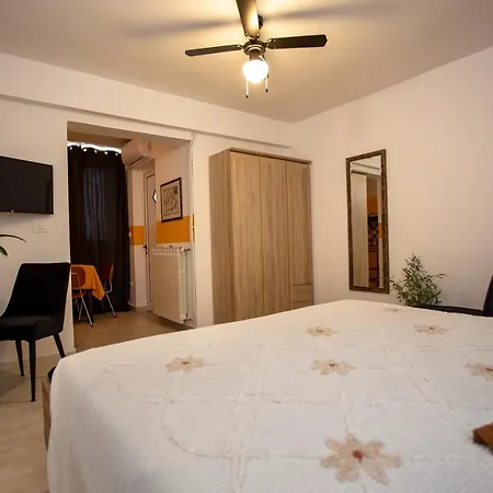 Apartments Zonta 800 M From Beach Rovinj Exterior photo