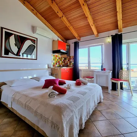 Apartments Zonta 800 M From Beach Rovinj Exterior photo