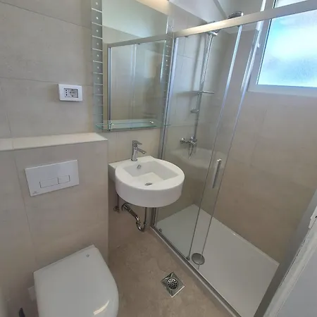 Apartments Zonta 800 M From Beach Rovinj Exterior photo